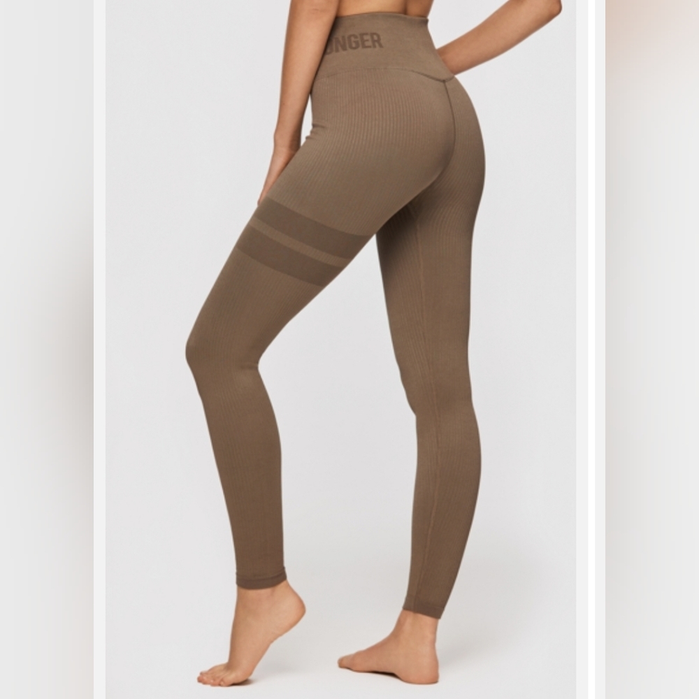 Stronger taupe leggings size M/L